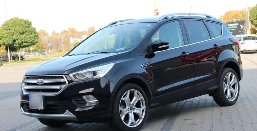 Ford Kuga cena 83900 przebieg: 60000, rok produkcji 2019 z Lublin małe 106